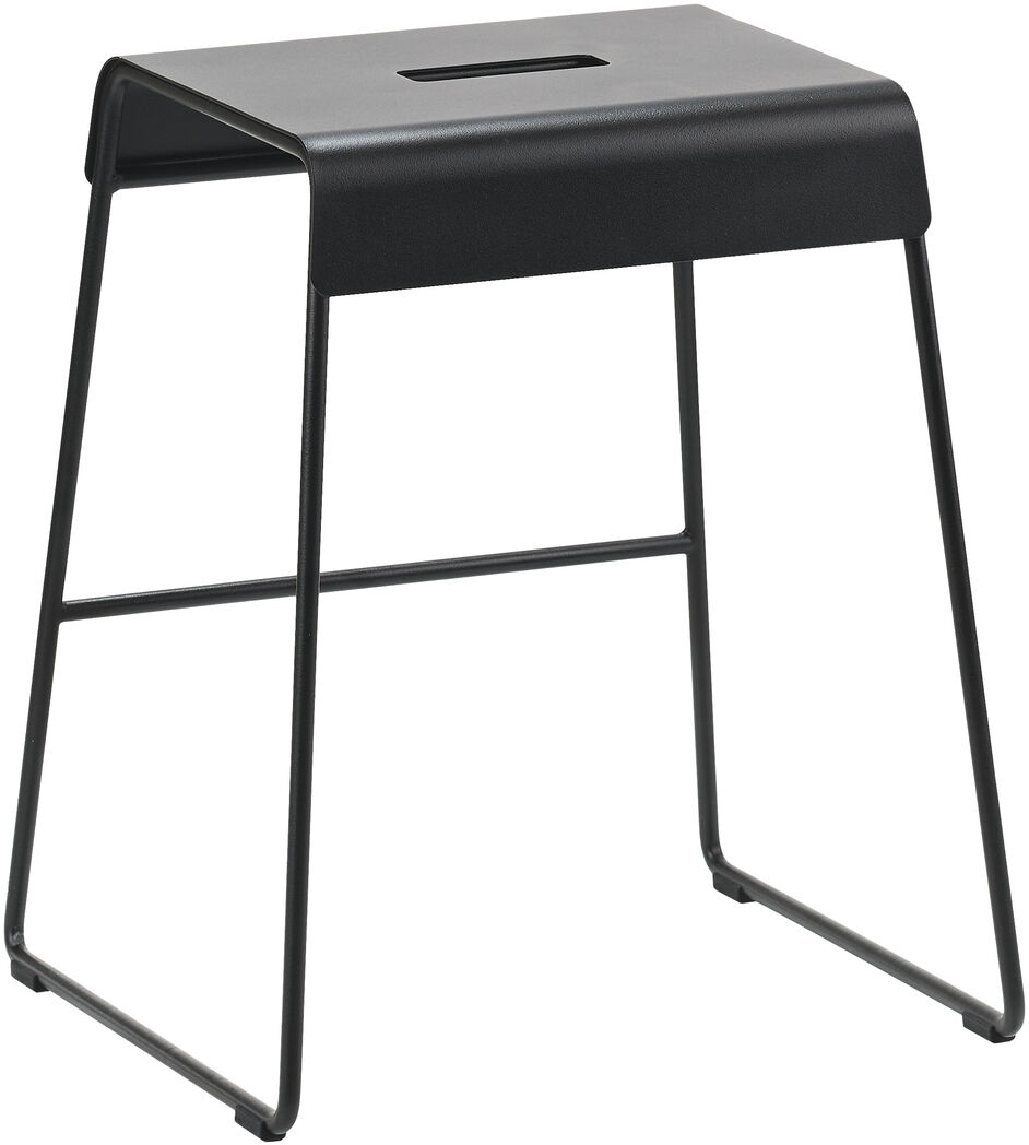 Ein schwarzer Outdoor-Schemel aus Metall mit einem minimalistischen und industriellen Design. Er ist robust und wetterfest, ideal für Gartenpartys und Picknicks.