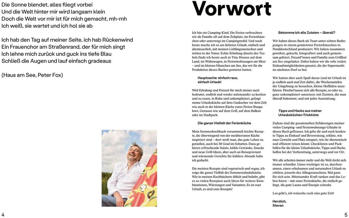 Zwei Buchseiten mit dem Titel 'Paul, Stevan: Einfach Urlaub'. Auf der linken Seite ein Bild eines lächelnden Mannes, der auf einem Liegestuhl sitzt. Auf der rechten Seite Text unter der Überschrift 'Vorwort'.