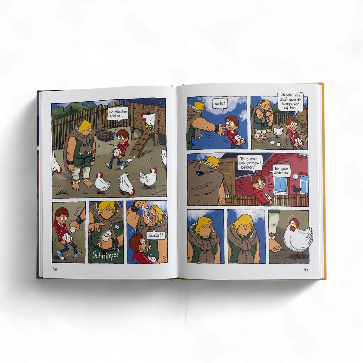 Comic-Doppelseite aus "Gorm Grimm: Groß, stark, hungrig" aus der ZEIT-Edition »Comics für Lesestars«. Gezeigt wird eine lustige Szene im Hühnerhof mit zwei Kindern, Hühnern und einem Wikinger. Sprechblasen begleiten die humorvollen Illustrationen. Kräftige Farben und klare Zeichnungen.