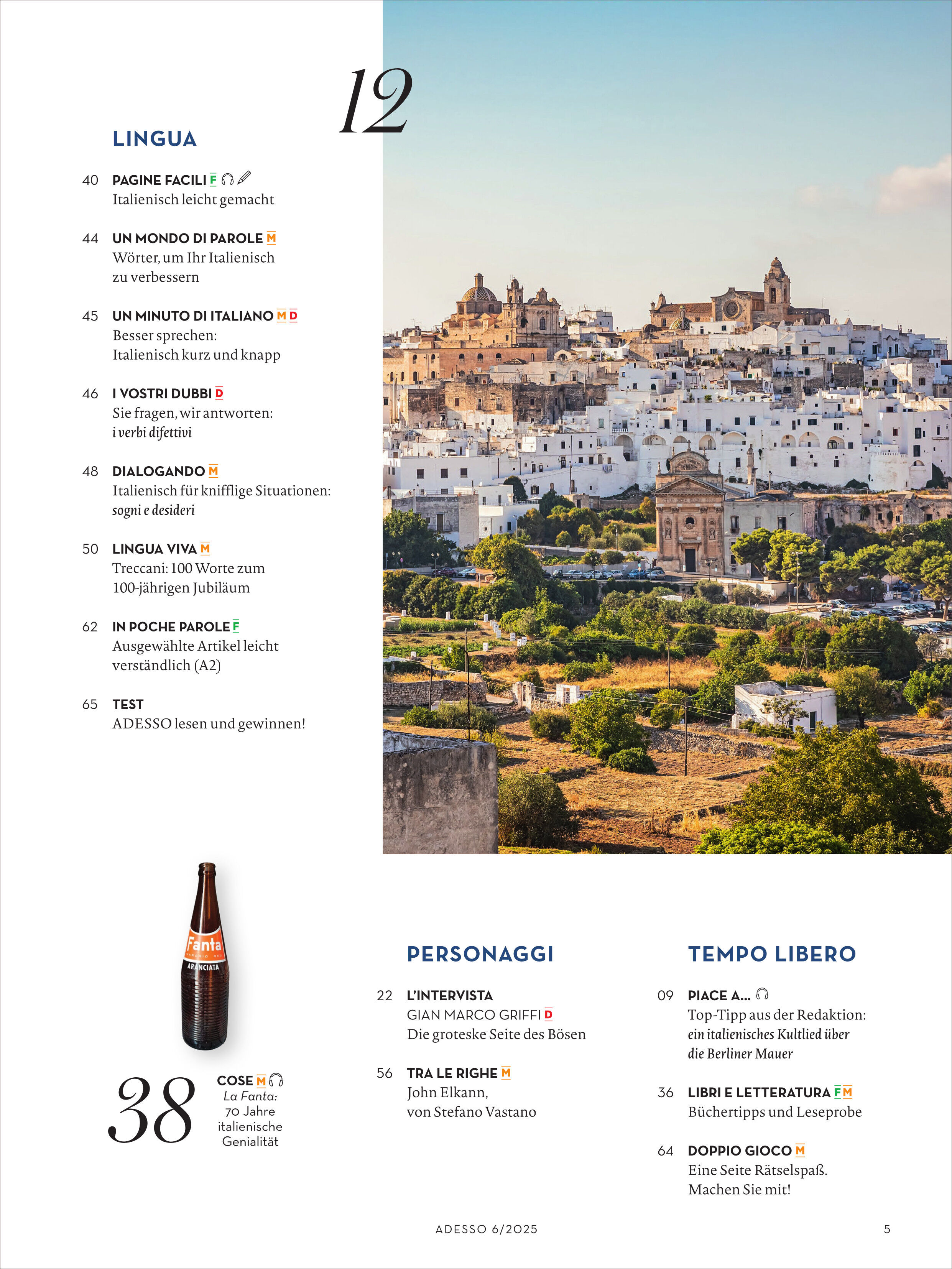 Cover des 'Adesso Magazin' Ausgabe 6/2025 mit farbiger Fotografie einer italienischen Stadt und Inhaltsverzeichnis auf der linken Seite.