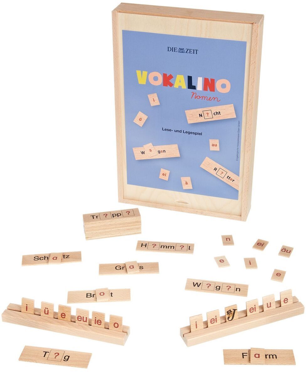 Das Bild zeigt das Lernspiel »Vokalino«, welches eine Holzkiste, bunte Buchstabensteinchen und Wortstützen umfasst. Es ist ein Sprachentwicklungs- und Wortschatzerweiterungsspiel für Kinder und Familien.