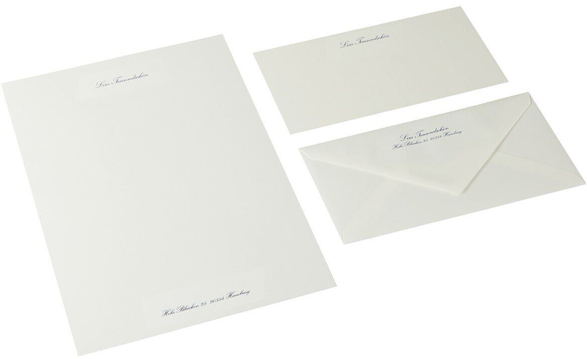Ein Set aus dunkelblauem A4-Briefpapier, bestehend aus einem Briefbogen, einem kleineren Bogen und einem dazu passenden Umschlag. Ideal für formelle Geschäftskorrespondenz.