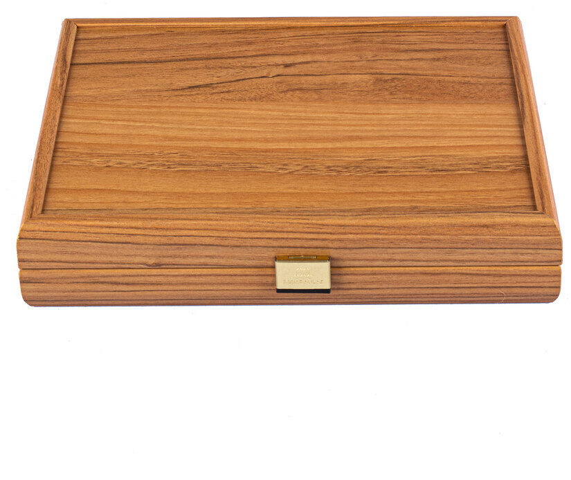 Eine Holzkassette aus walnussfarbenem Holz, die Spielkarten enthält.