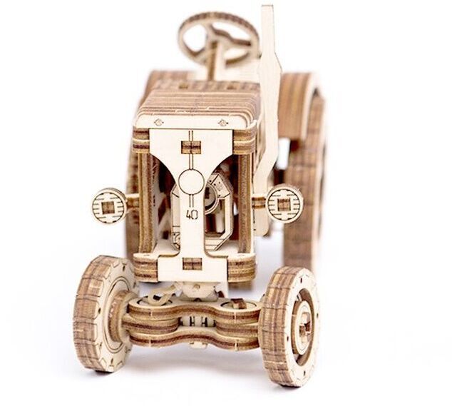 3D-Holzmodell eines Traktors, handgefertigtes mechanisches Bausatz mit detaillierten Holzstrukturen, perfekt für Bastelenthusiasten und als dekoratives Element geeignet.