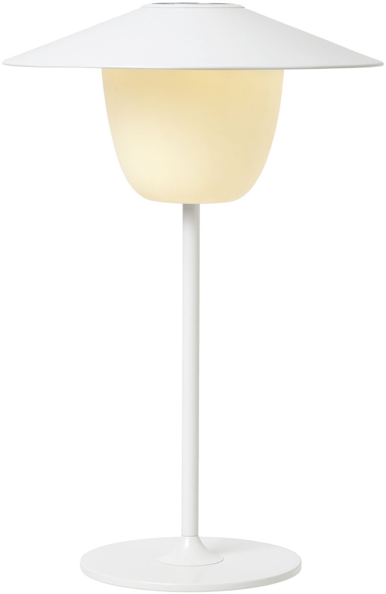 Ein modernes, weißes LED-Tischleuchte-Modell mit einem minimalistischen Design, das kabellos und wiederaufladbar ist. Die Leuchte hat eine glatte, konische Oberseite und eine warme, gelbe Lichtabgabe aus der halbtransparenten Lampe in der Mitte.