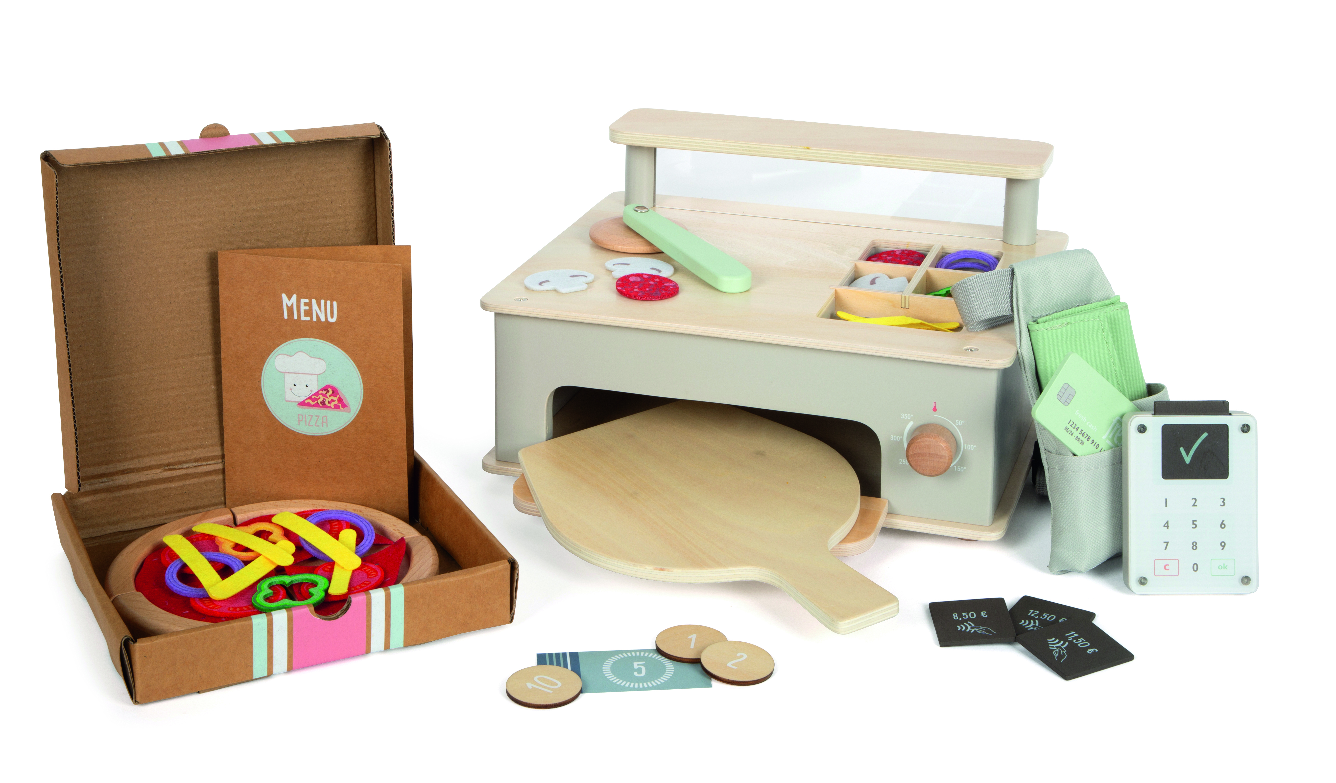 Ein Holzspielzeug-Pizzeria-Set für Kinder bestehend aus Pizzaofen, Pizzaschieber, Spielgeld, Kasse, Speisekarte, und einer Spielpizza mit bunten Belägen. Das Set ist liebevoll gestaltet und eignet sich zum fantasievollen Rollenspiel.
