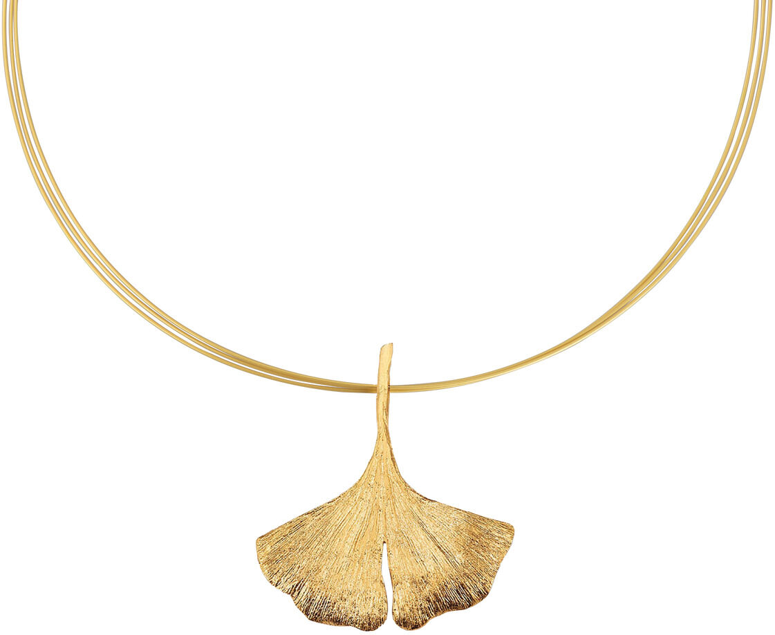 Goldenes Collier mit einem Ginkgoblatt-Anhänger, entworfen von Petra Waszak.