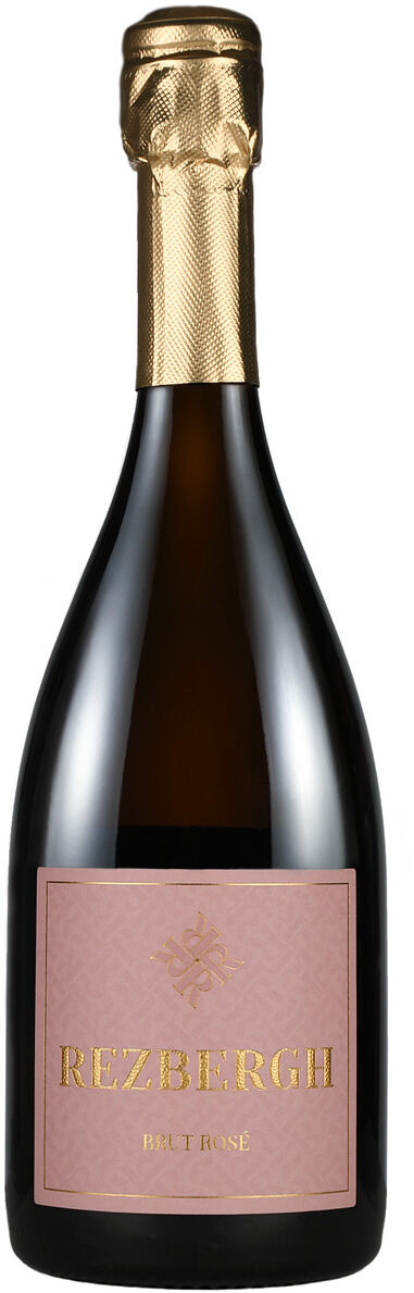 Eine elegante Flasche Crémant de Luxembourg BRUT ROSÉ mit goldener Folie am Flaschenhals und rosafarbenem Etikett steht aufrecht vor weißem Hintergrund. Das Etikett trägt die Aufschrift REZBERGH und wirkt hochwertig und festlich.