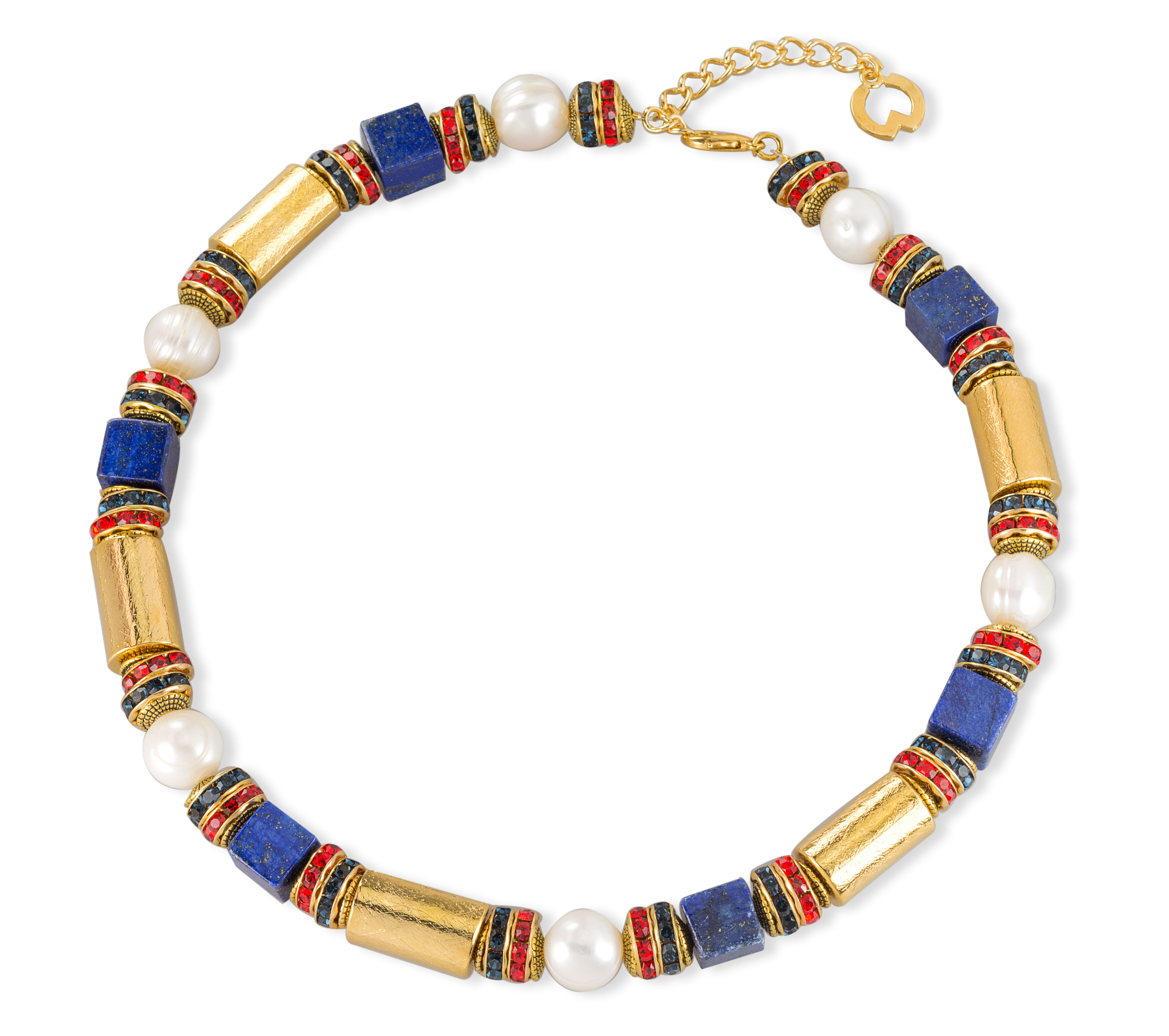 Collier 'Dorothea' von Petra Waszak, bestehend aus abwechselnd goldfarbenen und blauen zylindrischen Elementen, verziert mit roten und schwarzen Details sowie weißen Perlen. Die Kette besitzt eine goldfarbene Verlängerungskette und wirkt edel und kunstvoll.