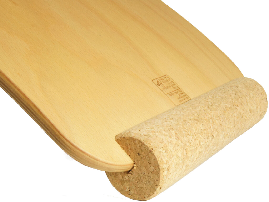 Die.Rollen aus Kork für ein Balance Board, geeignet für Gleichgewichtstraining und Fitness, vorne auf einem hellen Hintergrund abgebildet.