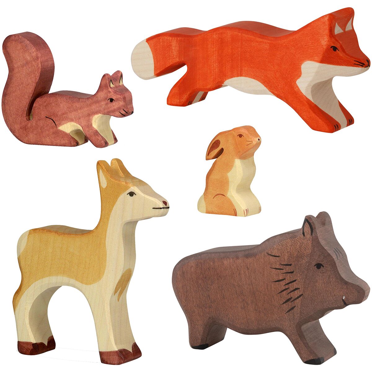 Fünf handgeschnitzte Waldtierfiguren aus Holz liegen nebeneinander. Abgebildet sind ein Eichhörnchen, ein Fuchs, ein Hase, ein Reh und ein Wildschwein. Die Figuren zeigen eine naturgetreue Bemalung mit braunen, roten und beigen Farben und eignen sich als nachhaltiges Kinderspielzeug oder Dekoration.