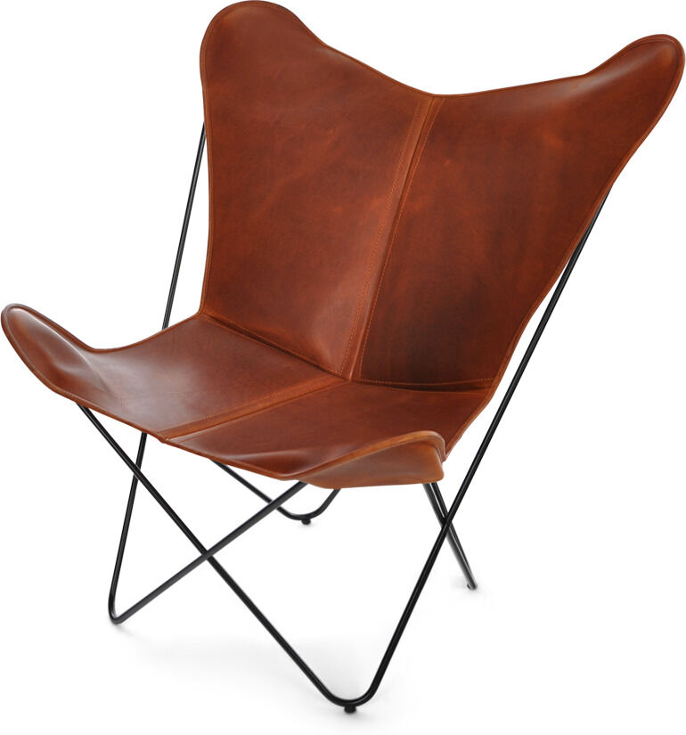 Ein stilvoller Butterfly Chair mit braunem Lederbezug und schwarzem Metallgestell.