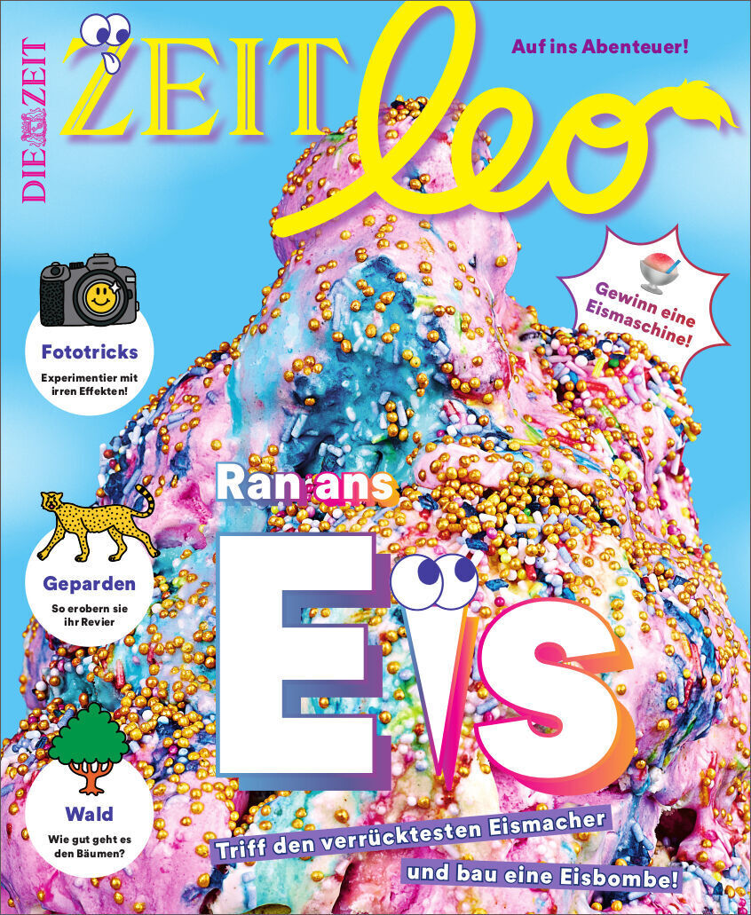 Das Magazin 'ZEIT LEO 4/21 Ran ans Eis' zeigt auf dem Titel ein buntes Eis mit zahlreichen bunten Streuseln. Der Schriftzug 'Ran ans Eis' ist prominent in der Mitte platziert. Das Magazin richtet sich an Kinder und enthält Themen wie Abenteuer, Fototricks, Geparden und eine Eismaschine zum Selberbauen.