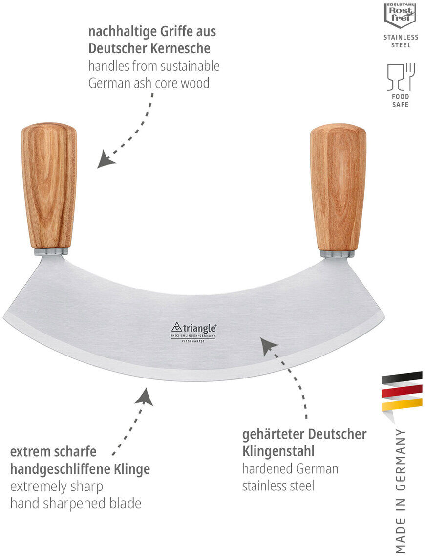 Wiegemesser »Soul« mit zwei parallel angeordneten Klingen und ergonomischen Griffen aus deutscher Kirsche. Die Klingen sind extrem scharf und handgeschliffen. Diese sind hergestellt aus gehärtetem deutschem Klingenstahl und das Messer ist ein hochwertiges Küchenwerkzeug aus Deutschland.