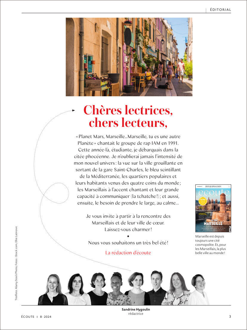 Titelseite des Écoute Magazins Ausgabe 08/2024. Die Titelseite zeigt eine bunte Straßenszene in Marseille, Frankreich, und enthält eine Begrüßung durch die Redaktion. Verschiedene Farben dominieren, darunter Weiß, Schwarz, Rot, Gelb und Blau.