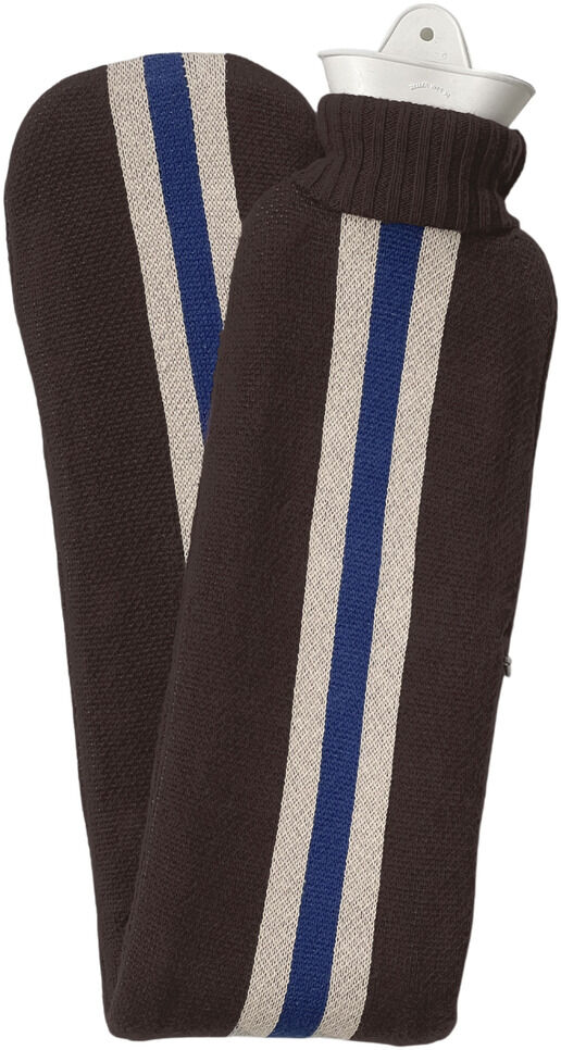 Extra große Wärmflasche mit gestrickter Textilhülle in Braun, mit blauen und weißen Streifen. Geeignet zur Körperentspannung und Schmerzlinderung.