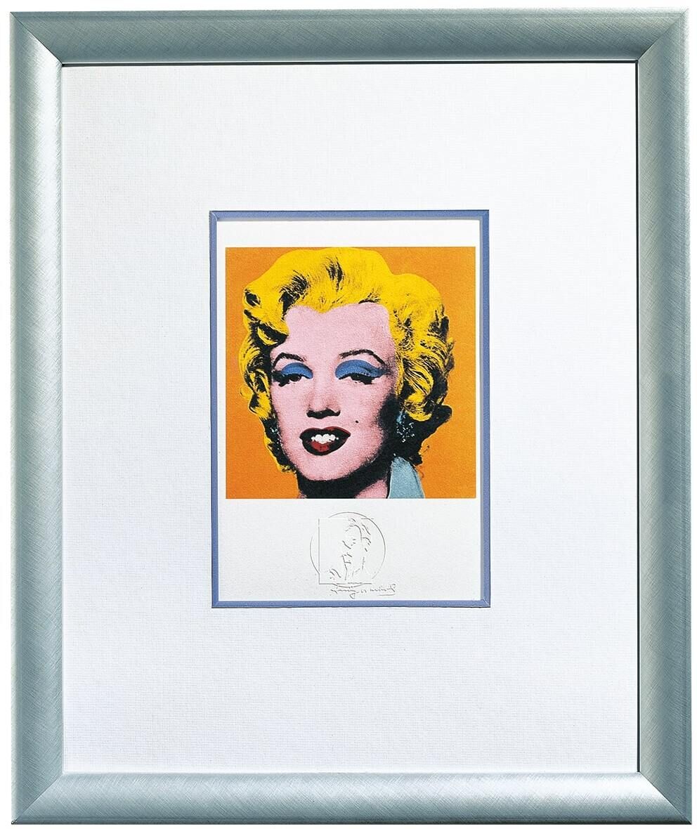 Ein gerahmtes Kunstwerk von Andy Warhol mit dem Titel »Shot Orange Marilyn« aus dem Jahr 1967. Das Kunstwerk zeigt ein Porträt von Marilyn Monroe mit orangefarbenem Hintergrund und leuchtenden, kontrastierenden Farben.