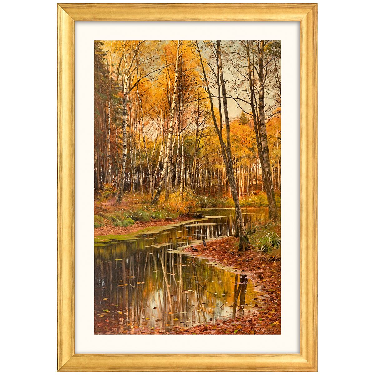 In einem goldenen Rahmen ist das Bild »Birkenwald im Herbstlicht« von Peder Mork Mönsted zu sehen. Darauf ein ruhiger Waldbach, umgeben von Birken mit leuchtend gelben und orangen Herbstblättern, Spiegelungen im Wasser und herabgefallenes Laub am Ufer. Die Atmosphäre wirkt ruhig und warm.