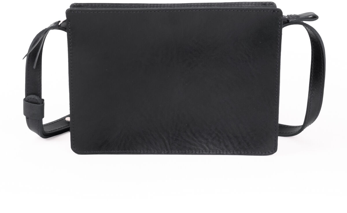 Kernledertasche 'Sas' in Schwarz, minimalistisch und hochwertig, geeignet als Schultertasche für den täglichen Gebrauch, sowohl für Freizeit als auch Business-Anlässe.