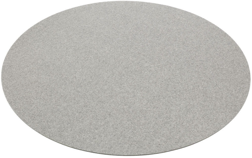 Ein runder, einfarbiger Teppich in neutralem Grauton. Ideal für Wohnzimmer, Kinderzimmer und moderne Inneneinrichtung. Der Teppich »Big Dot« strahlt Gemütlichkeit und skandinavische Schlichtheit aus.