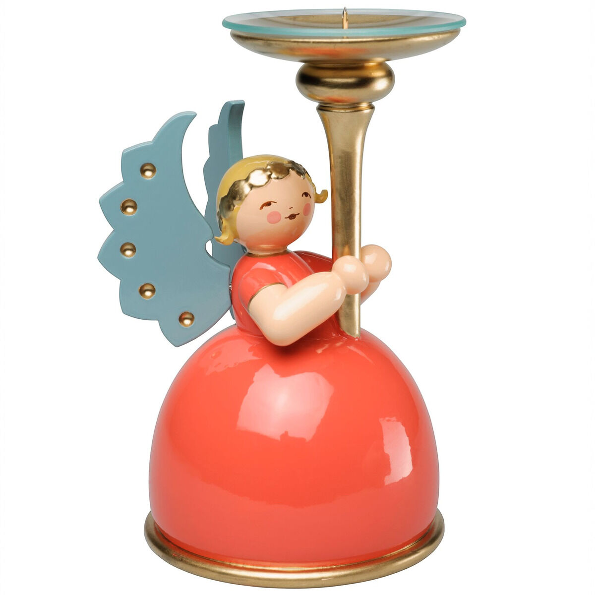 Kerzenhalter »Engel mit Kerzenhalter« von Wendt & Kühn: Glänzende Holzfigur mit korallenrotem Glockenrock und goldfarbenem Rand. Ein kleiner Engel hält einen hohen goldenen Stiel mit flacher, türkis gerandeter Kerzenschale; hinten türkisfarbene Flügel mit goldenen Punkten.