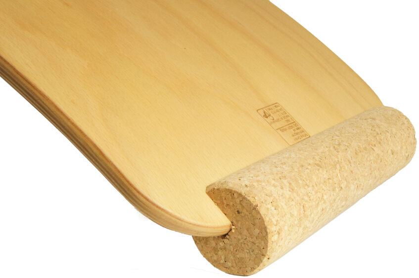 Die.Rollen aus Kork für ein Balance Board, geeignet für Gleichgewichtstraining und Fitness, vorne auf einem hellen Hintergrund abgebildet.