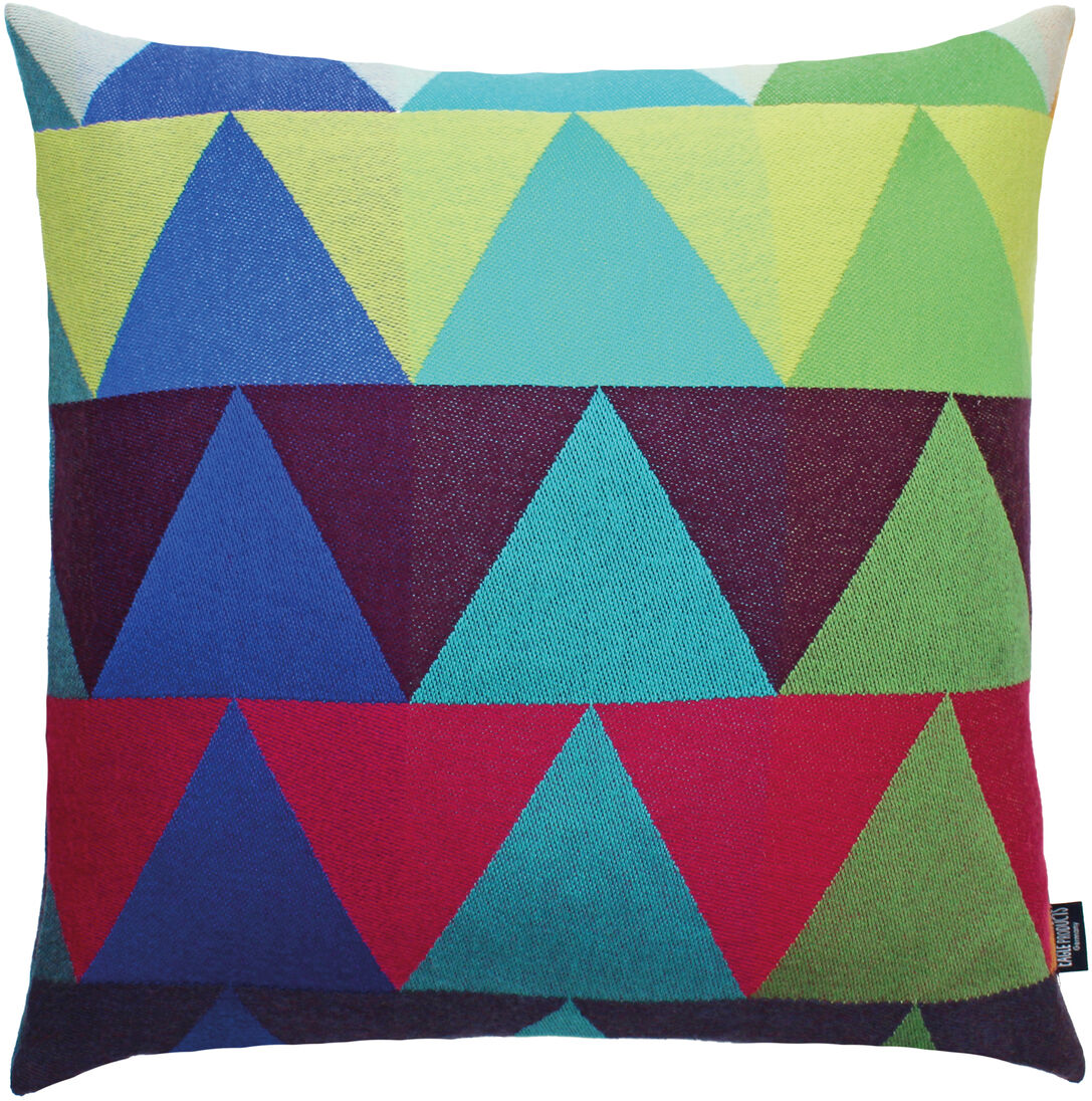 Kissenbezug »Mexiko« mit buntem Dreiecksmuster in Blau, Grün, Gelb, Rot, Lila und Türkis. Perfekt für eine farbenfrohe Wohndekoration.