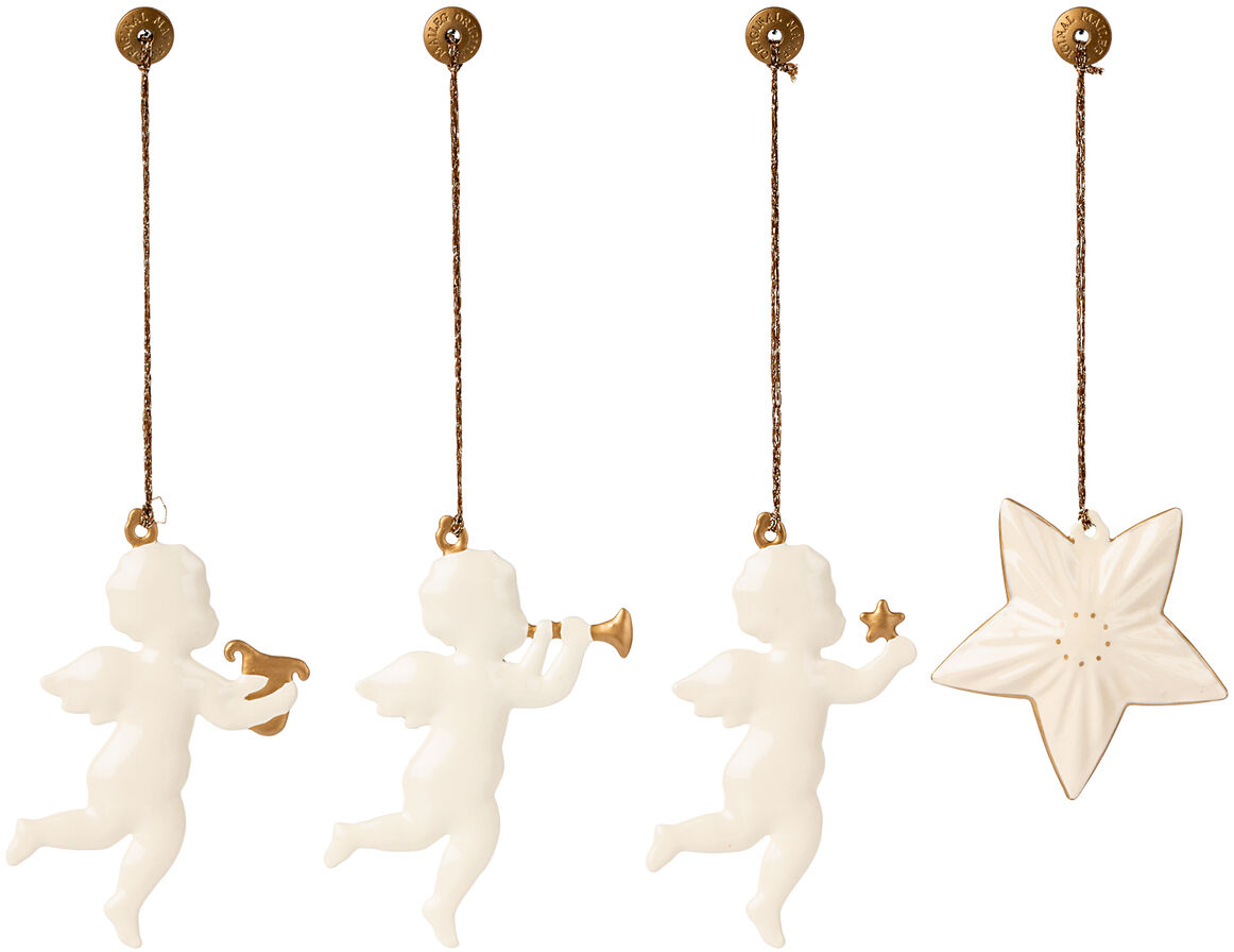 Ein Set von Weihnachtsanhängern mit dem Namen »Heilige Nacht«, bestehend aus vier gold-weißfarbigen Engeln und einem Stern. Die Engel halten Musikinstrumente und einen Stern, hängend an goldenen Schnüren.