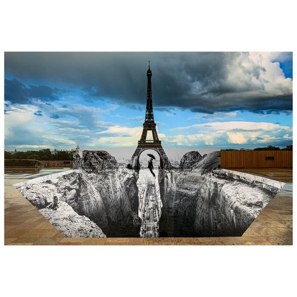 JR: »Trompe l’oeil« Les Falaises du Trocadéro, 18 mai 2021, 19h58, Paris, France