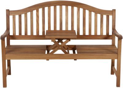 Die 'Pisa 3-Sitzer Bank' aus Akazienholz ist eine rustikale und ergonomische Gartenbank mit einem natürlichen Look. Sie besitzt einen klassischen Design mit geschwungenem Rückenlehne und bietet Platz für drei Personen. Die Bank besteht aus robustem, langlebigem Holz und ist ideal für den Einsatz im Garten oder auf der Terrasse.