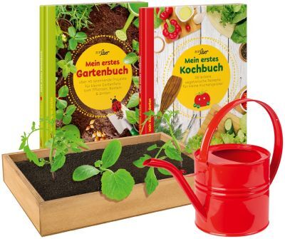 Produktbild des ZEIT LEO-Edtion 'Mein kleiner Garten' für Kinder, bestehend aus einem Set mit zwei Büchern ('Mein erstes Gartenbuch' und 'Mein erstes Kochbuch'), einem kleinen Pflanzkasten mit Erde und Pflanzen und einer roten Gießkanne.